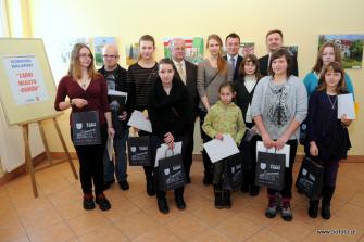 obraz-1 na stronie o tytule: NAGRODY W KONKURSIE "ZĄBKI-MIASTO OGRÓD "WRĘCZONE