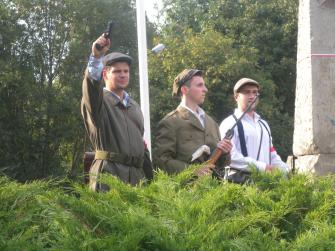 obraz-1 na stronie o tytule: Mieszkańcy Ząbek uczcili 69. rocznicę wybuchu Powstania Warszawskiego