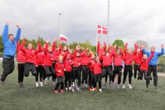 obraz-1 na stronie o tytule: Sukces piłkarek UKS Ząbkovia Ząbki na turnieju w Holandii